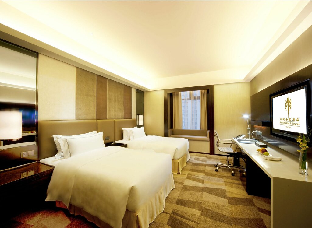 Hotel Royal Suites & Tower, Wuhan, photo