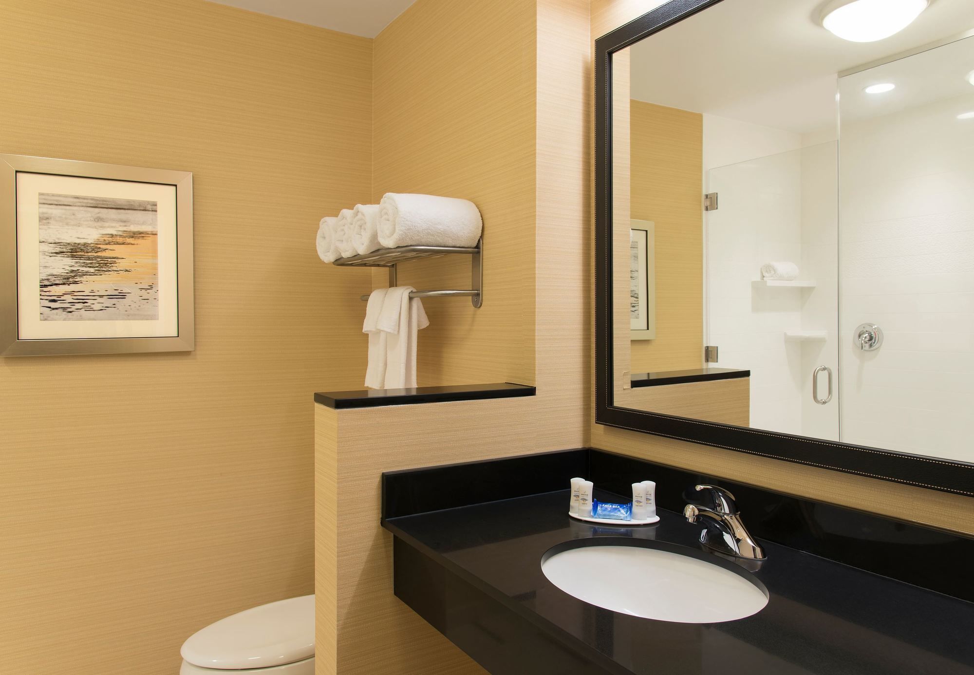 Фото Fairfield Inn & Suites Tampa Westshore Airport