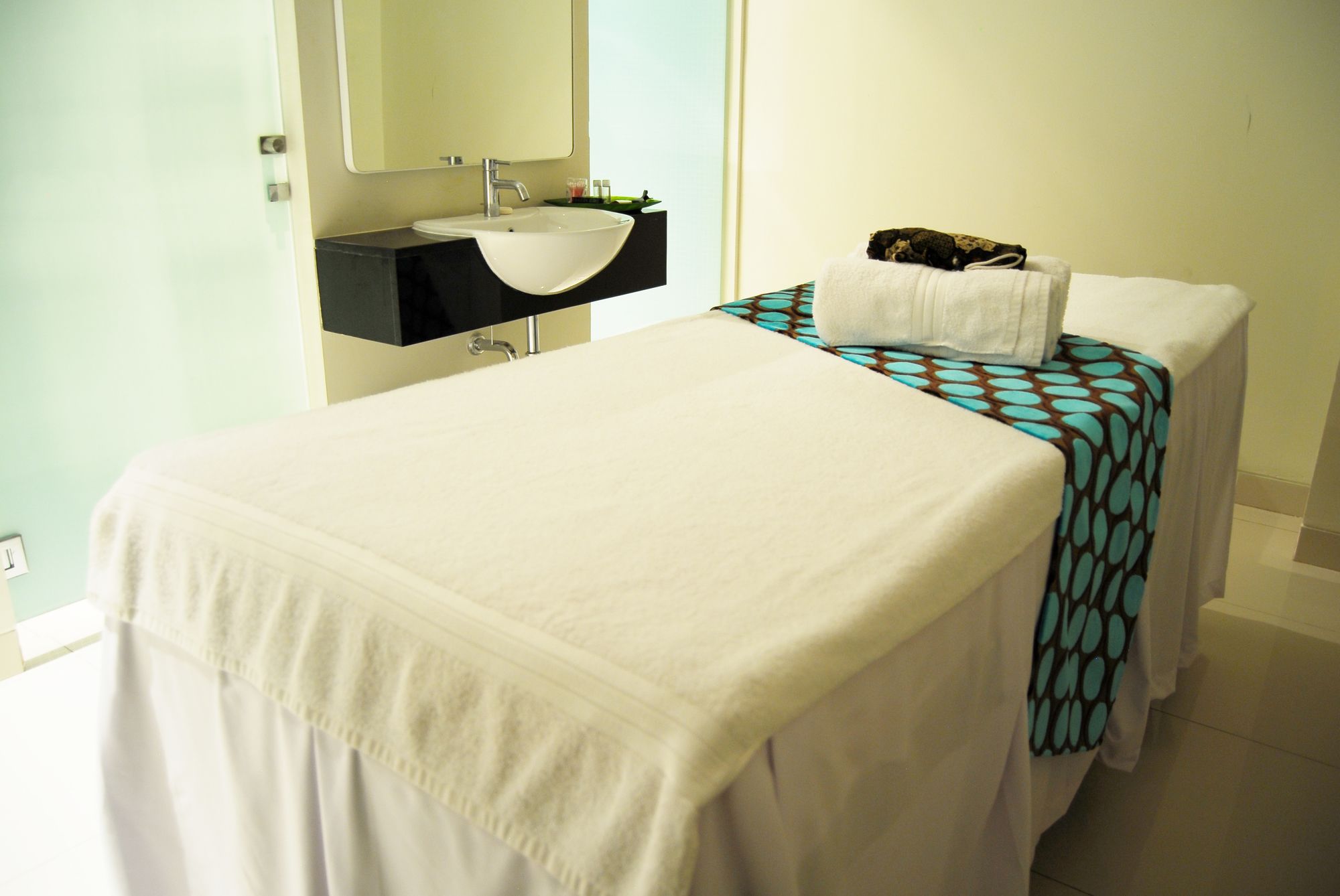 Фото Sensa Hotel