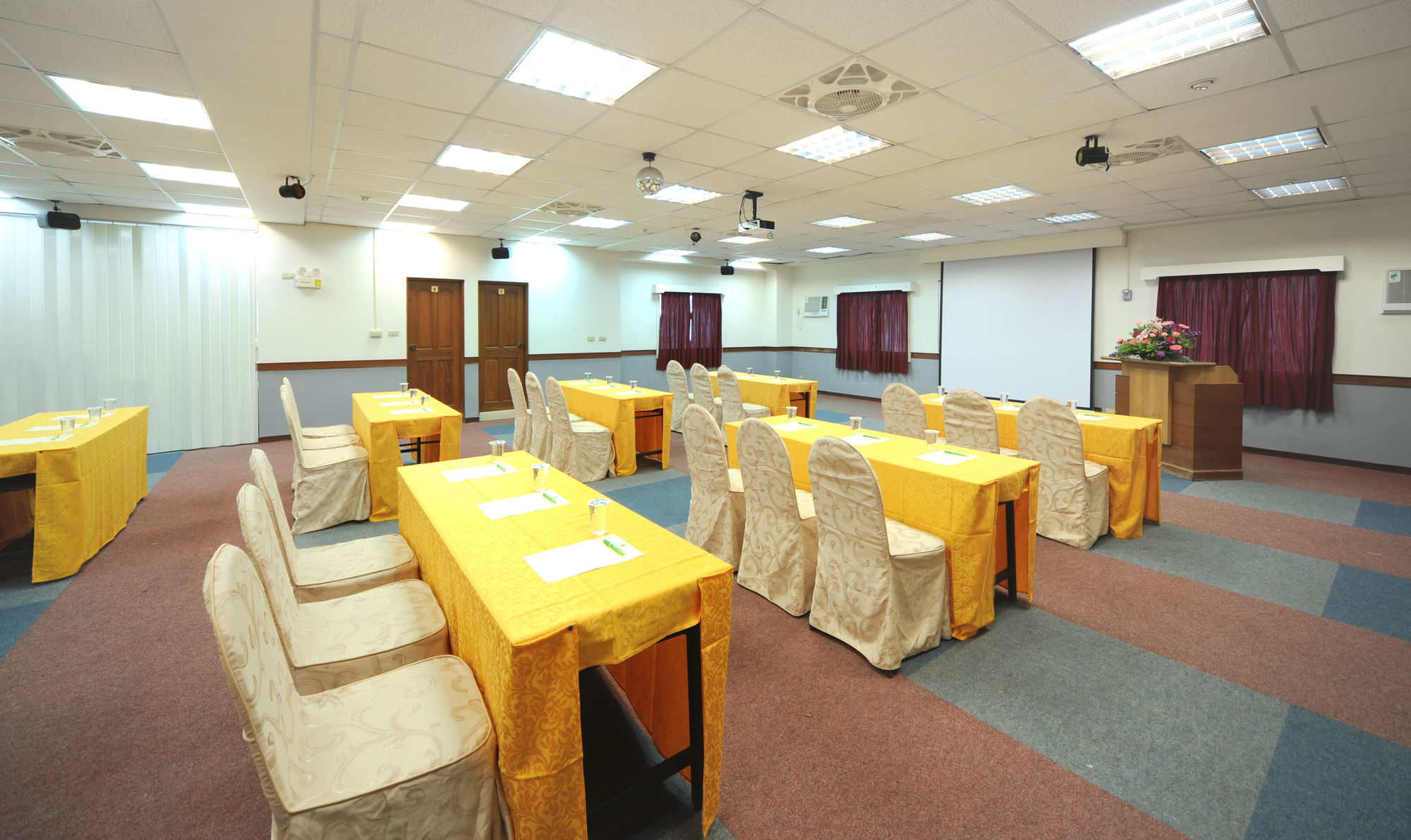 Фото Kenting Holiday Hotel