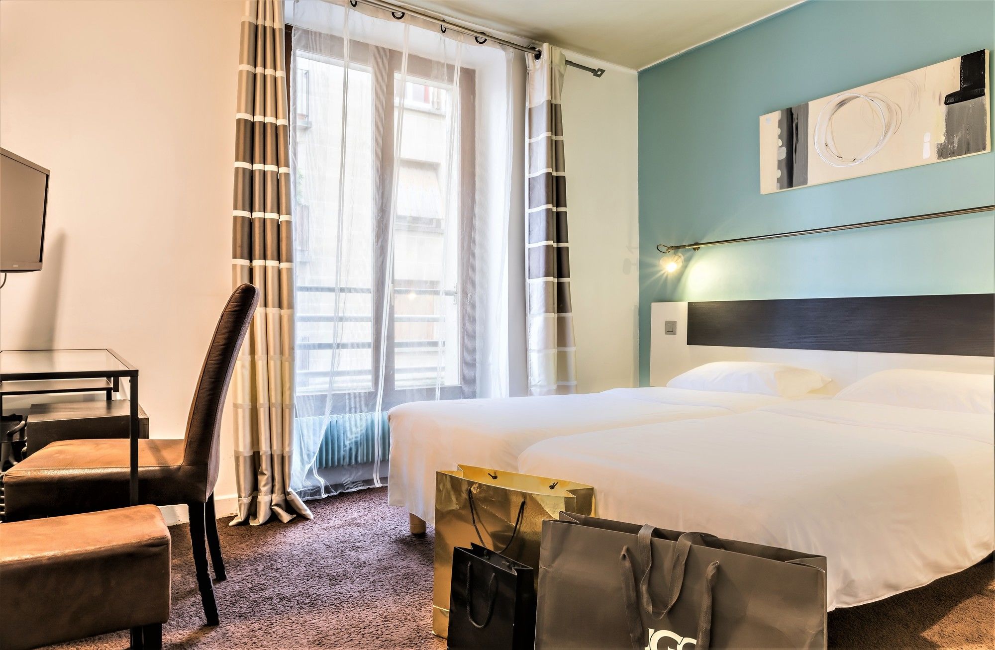 Фото Hôtel Du Maine