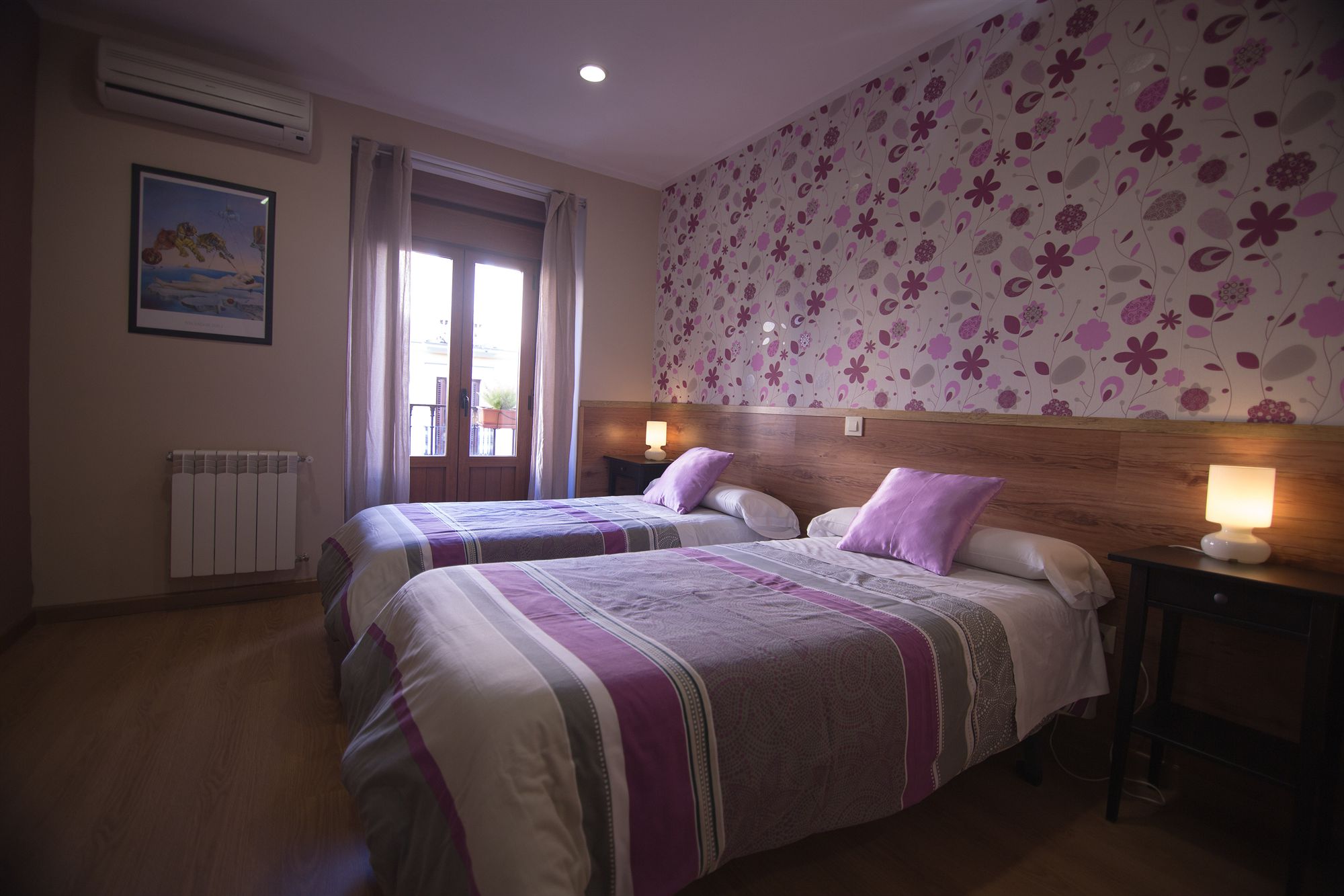 Фото Hostal Art Madrid