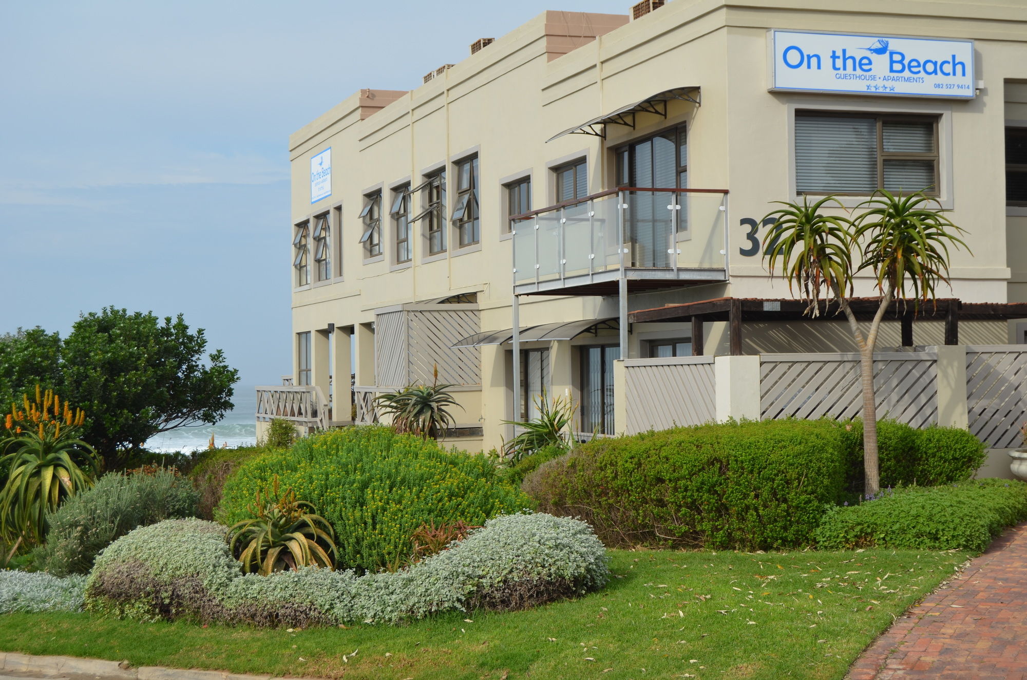 Фото On the Beach Guesthouse