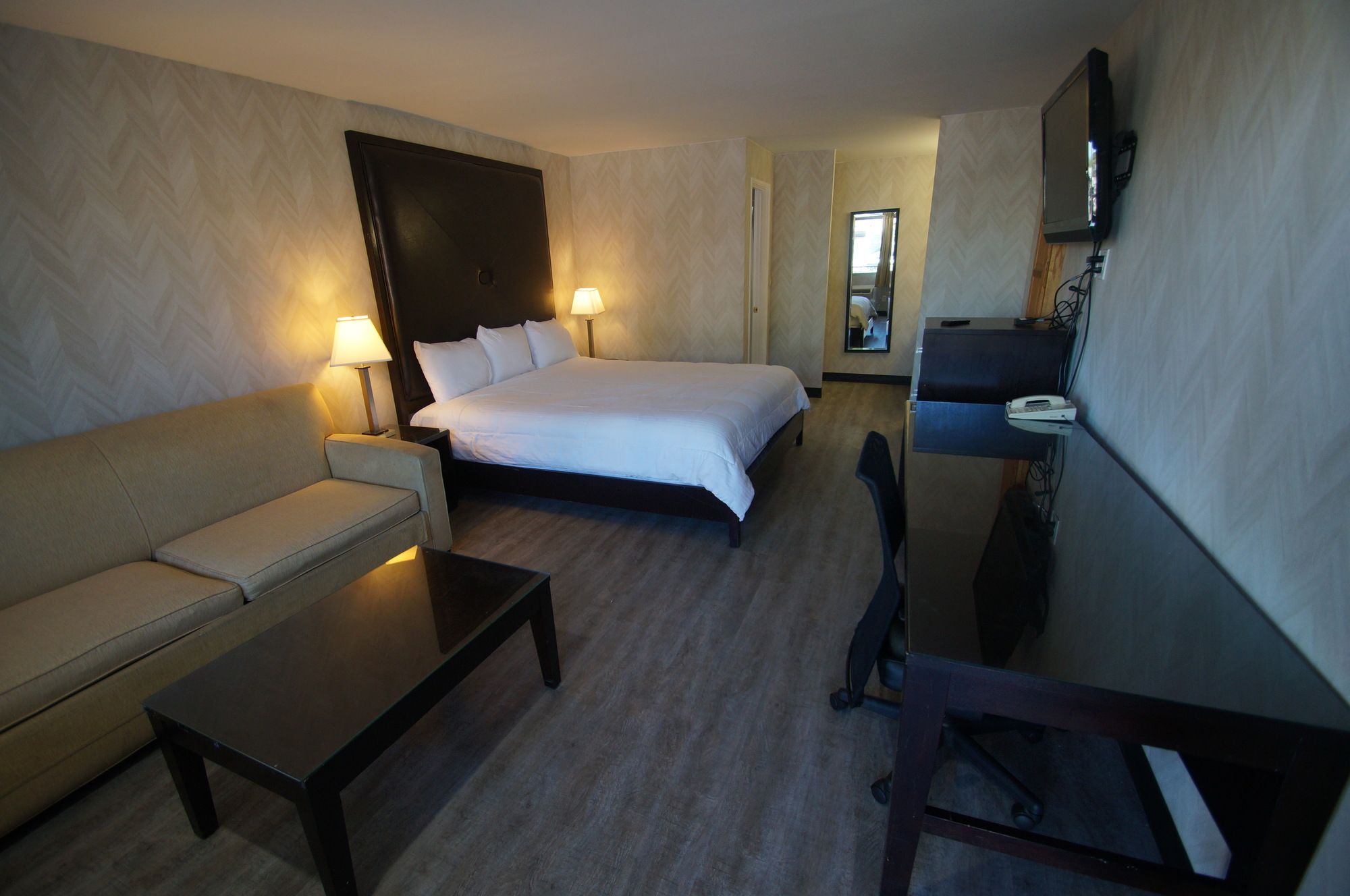 Фото Civic Center Inn Santa Ana