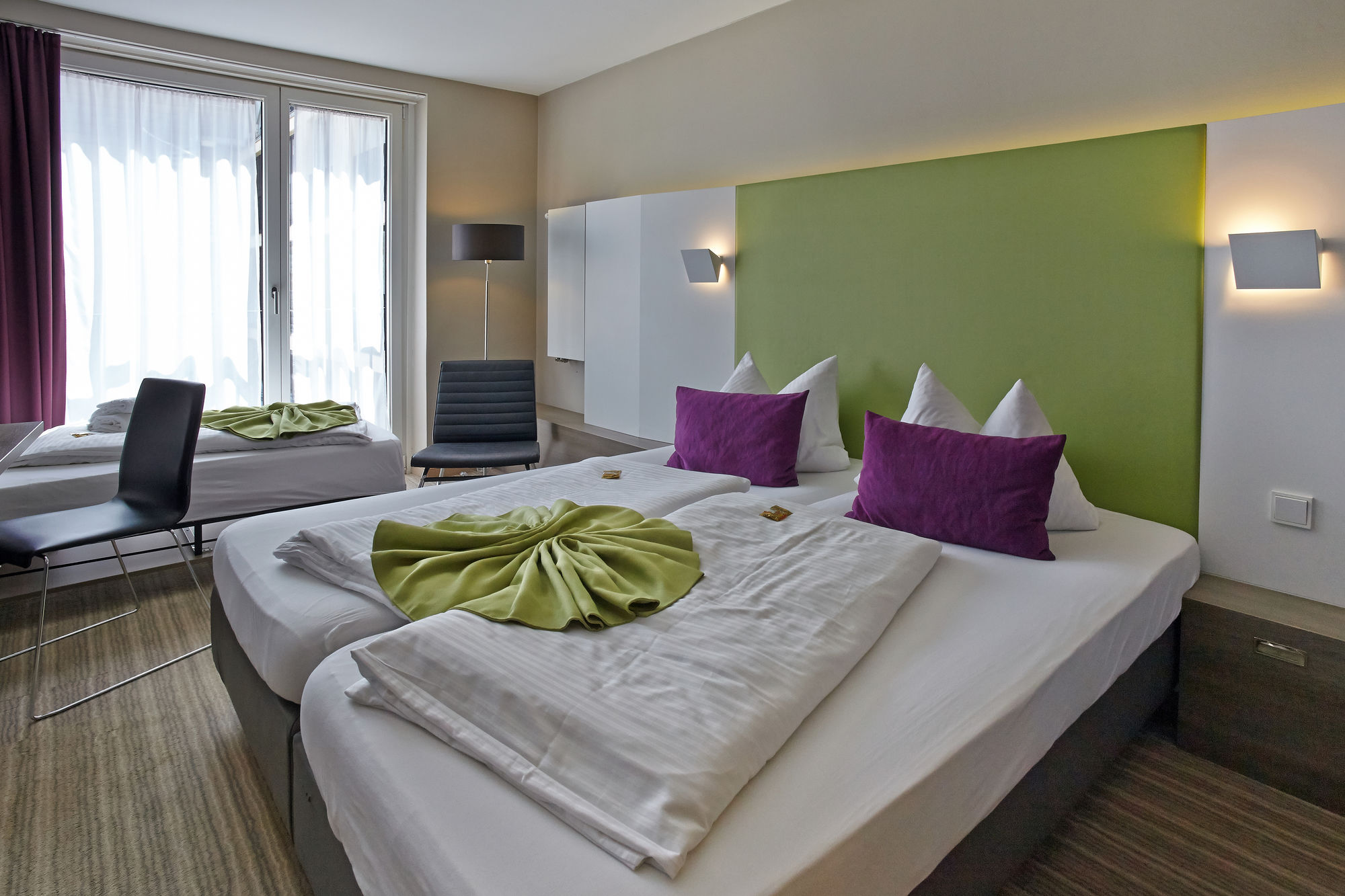 Фото Hotel Demas City