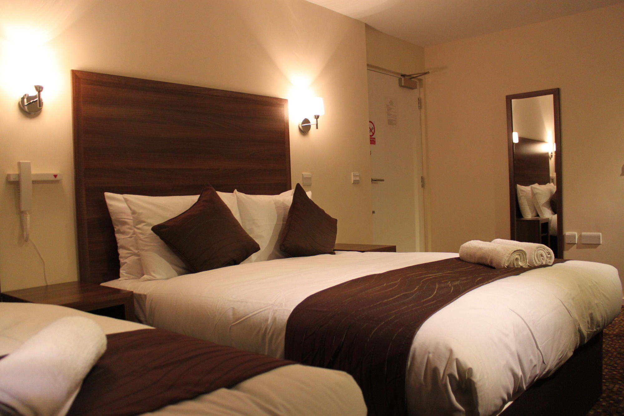 Фото Prince Regent Hotel Excel London