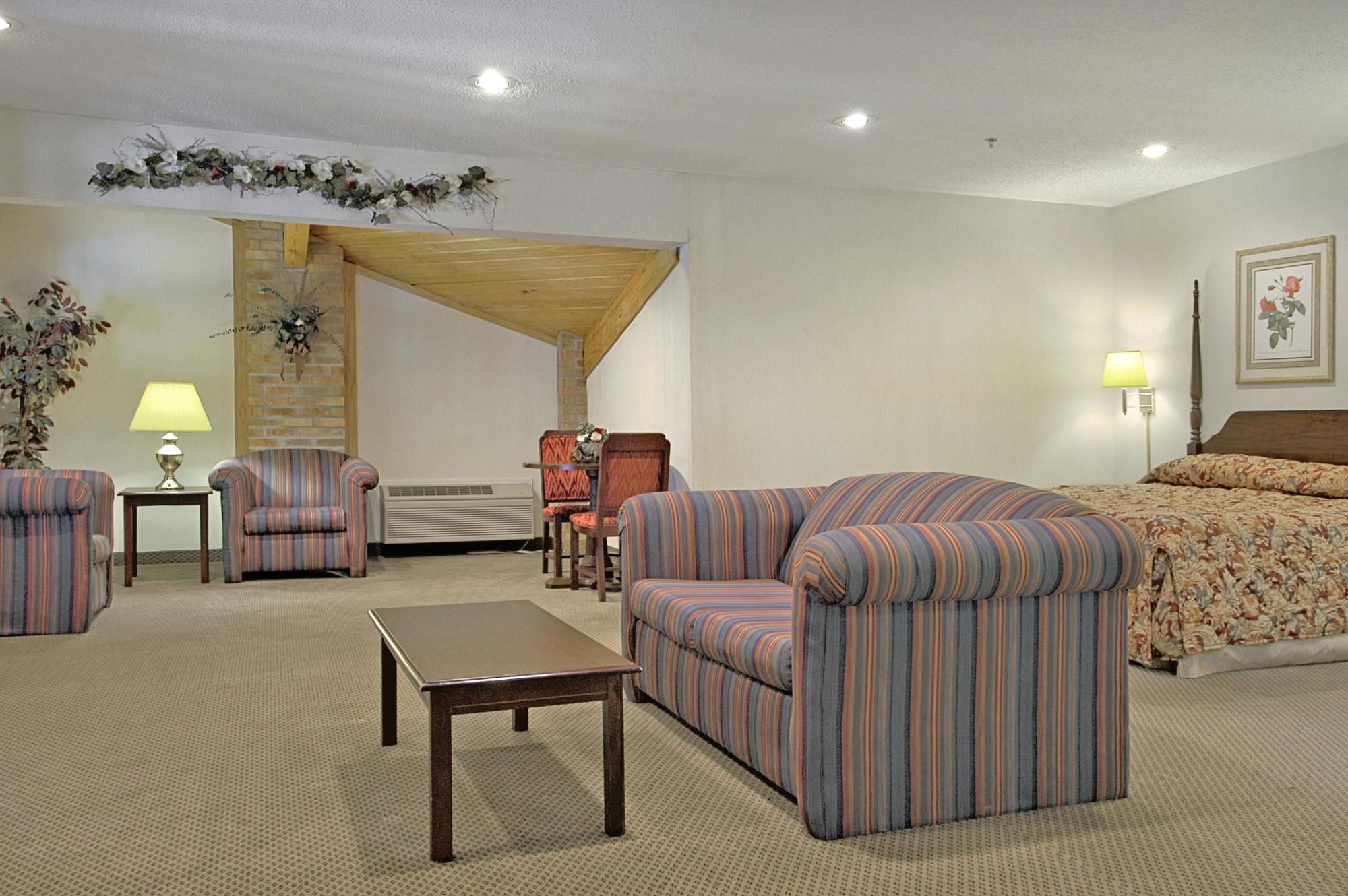 Фото Super 8 by Wyndham Green Bay I-43 Bus. Park