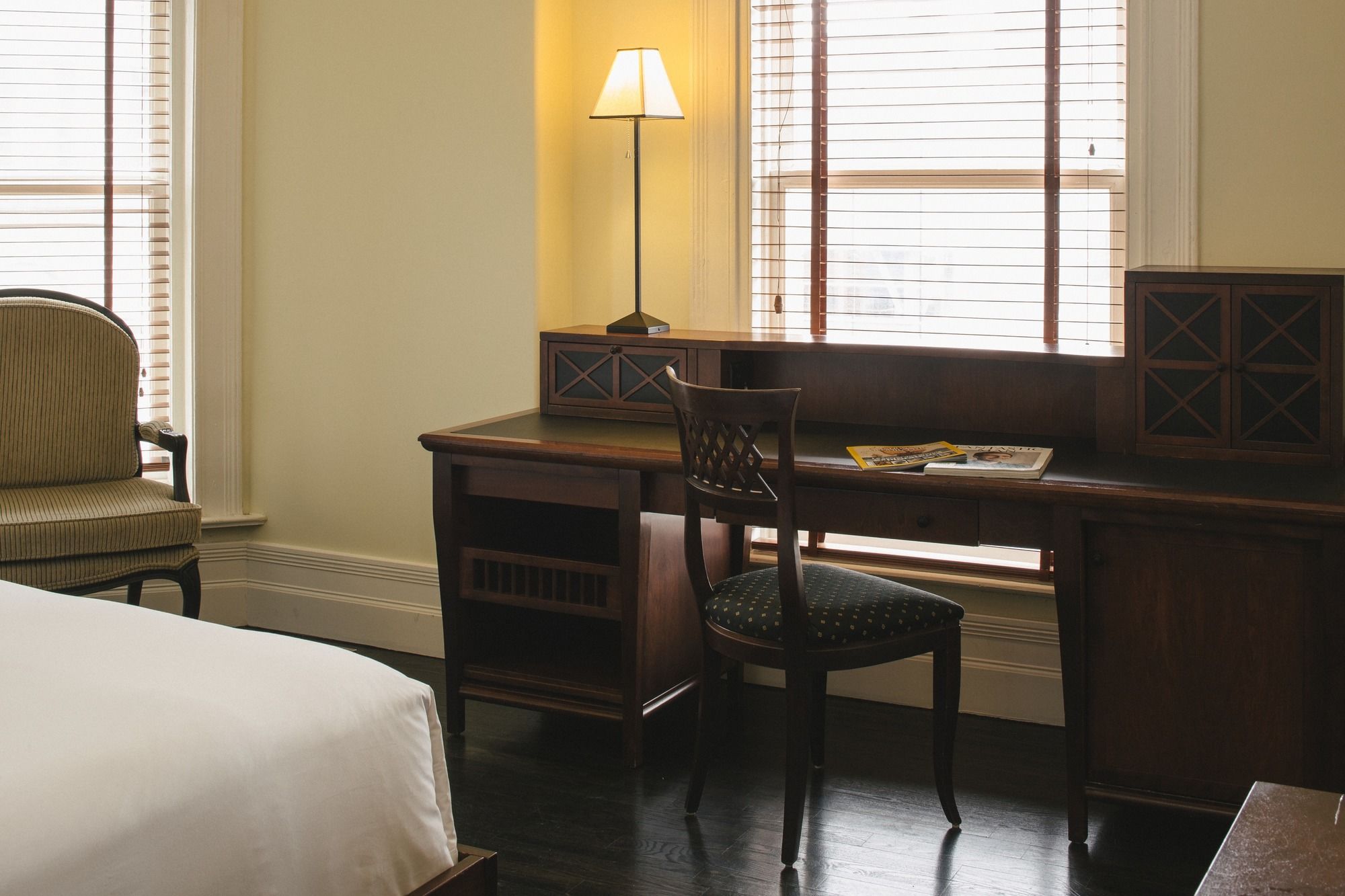 Фото Hôtel Place d'Armes