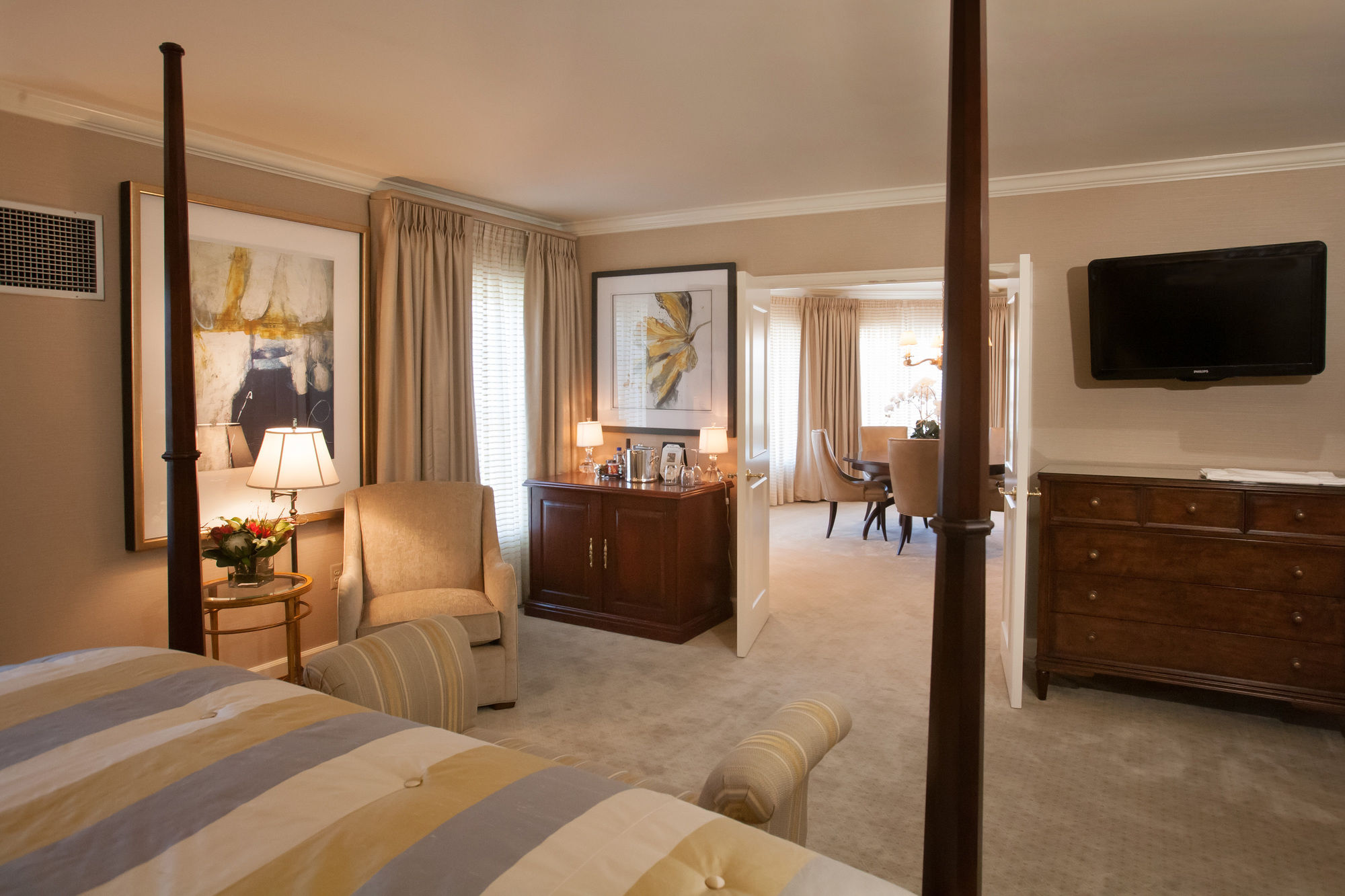 Фото The Townsend Hotel