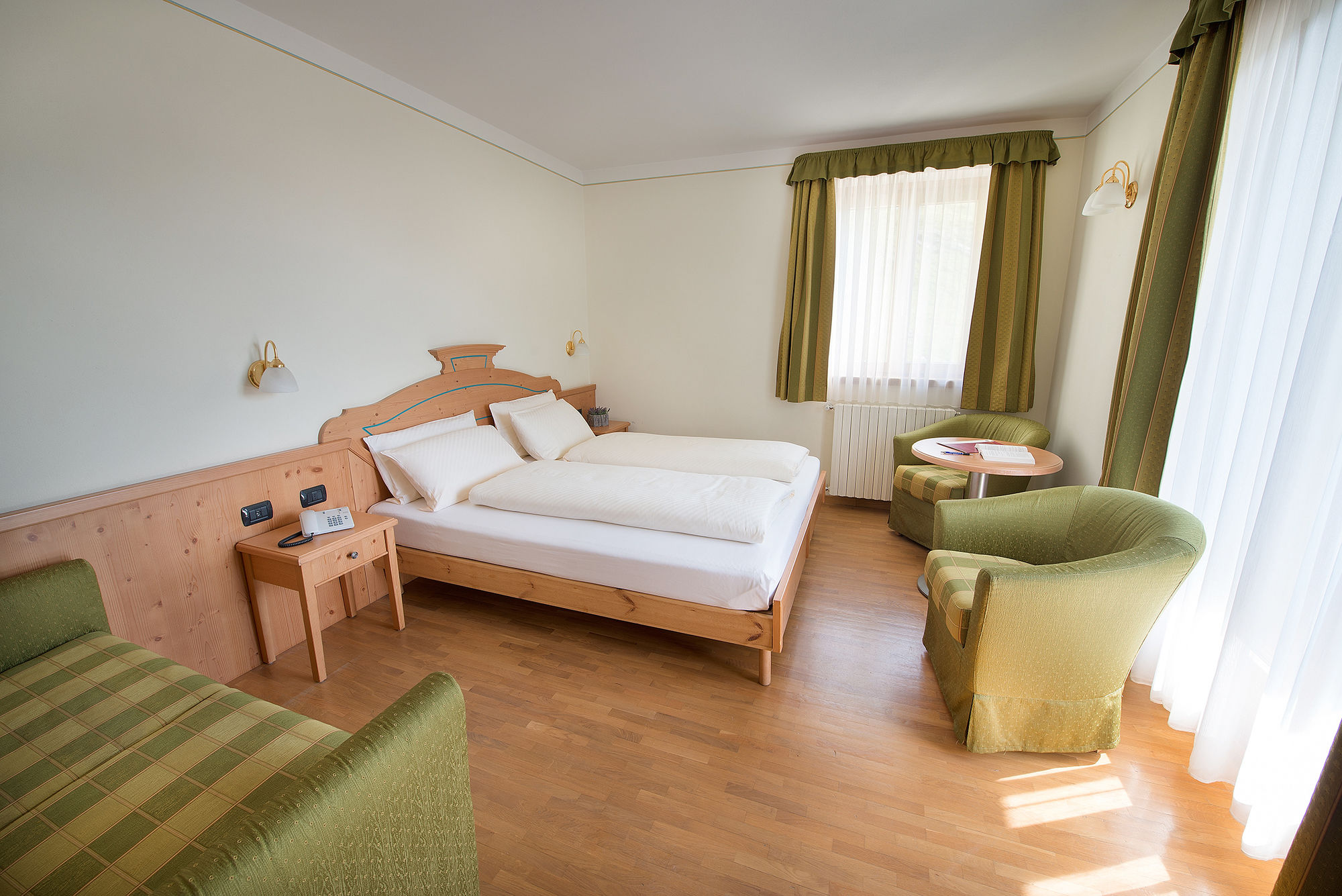 Фото Hotel Interalpen