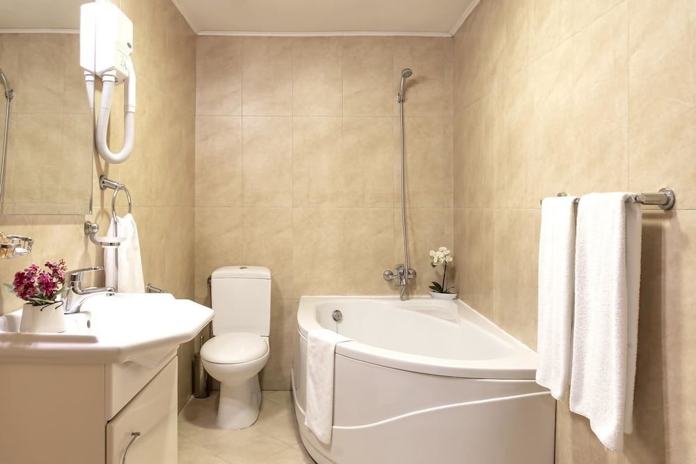 Фото Maxim Boutique Hotel