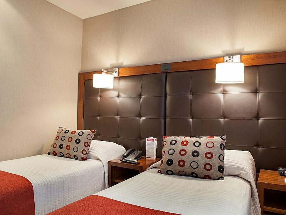 Фото Waldorf Hotel