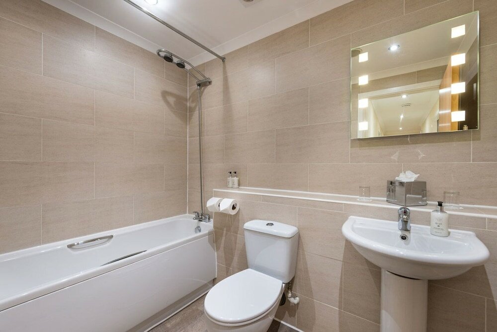 Фото Fountain Court Apartments - Harris