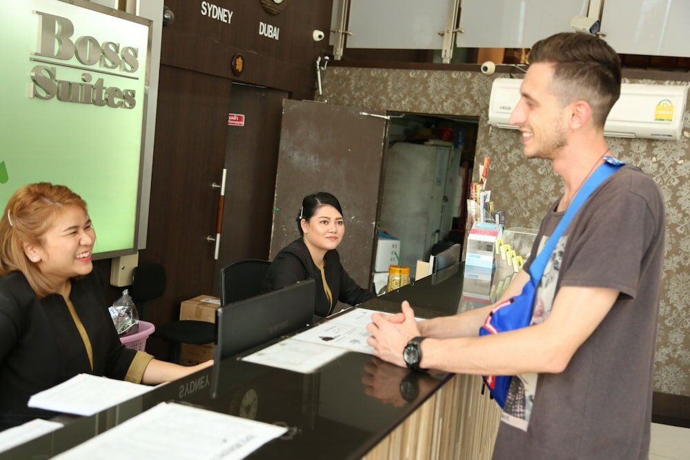 Фото Boss Suites Nana Hotel