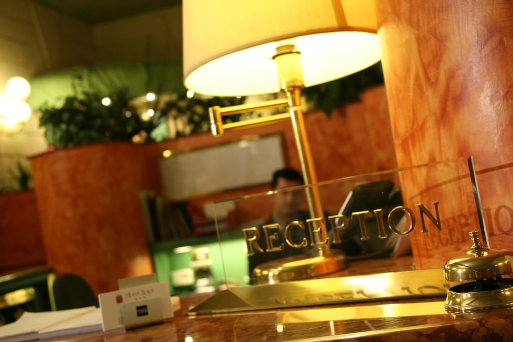 Фото Albert Hotel