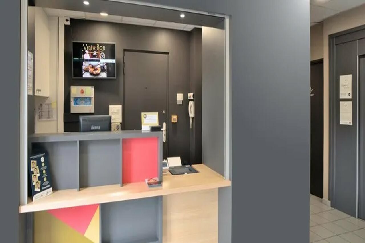 Фото B&b Hotel Dreux Centre