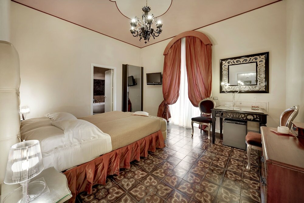 Фото Relais Antica Badia San Maurizio 1619