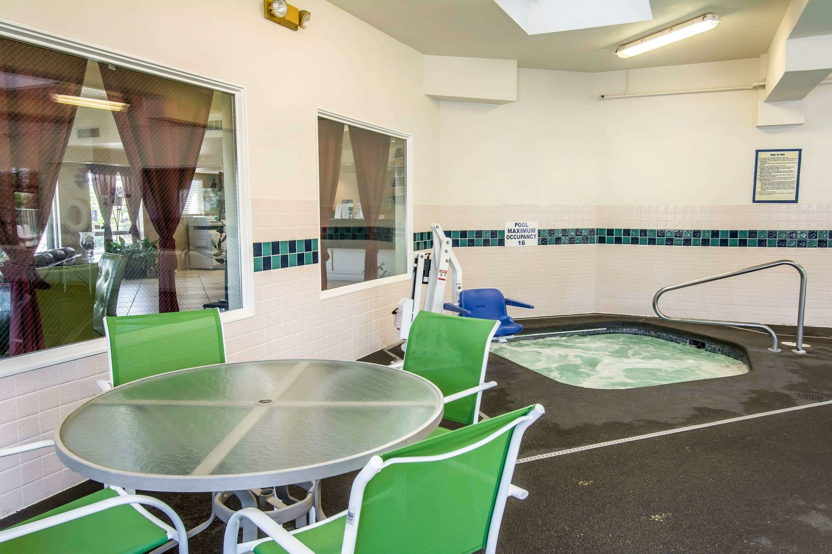 Фото Quality Inn Kennewick