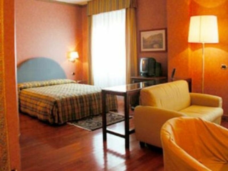 Фото Hotel Lombardia