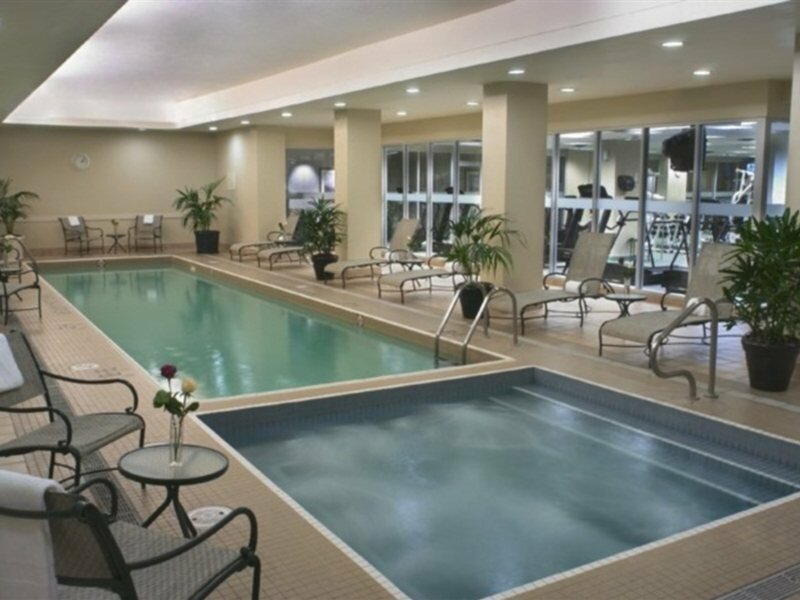 Фото Courtyard by Marriott Toronto Downtown