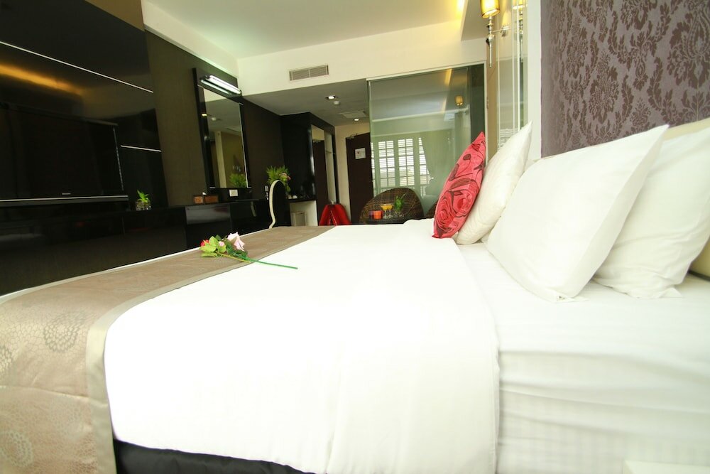 Фото The Sterling