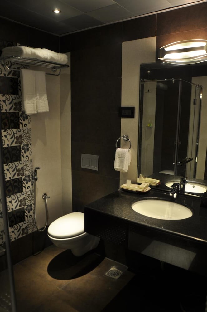 Фото Park Avenue Hotel