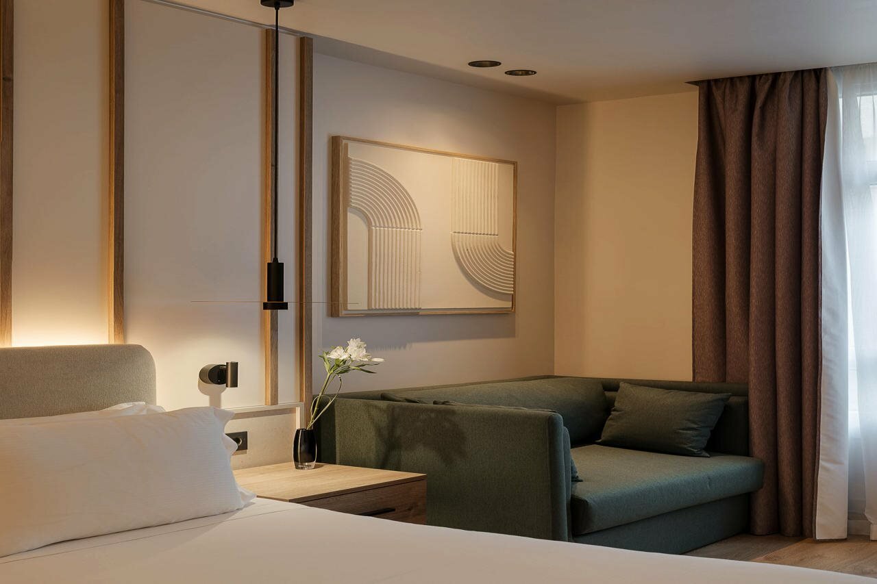 Фото H10 Puerta de Alcalá