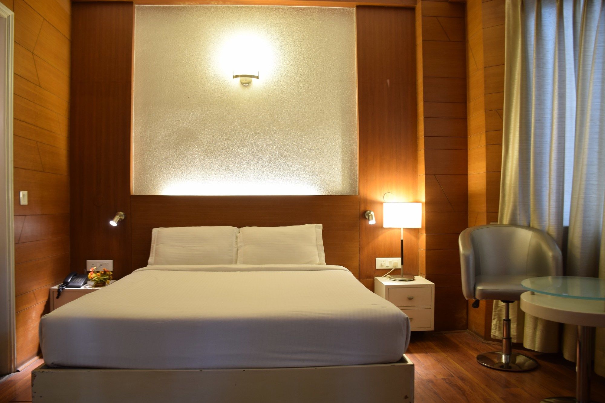 Фото Bloom Boutique - Connaught Place Area