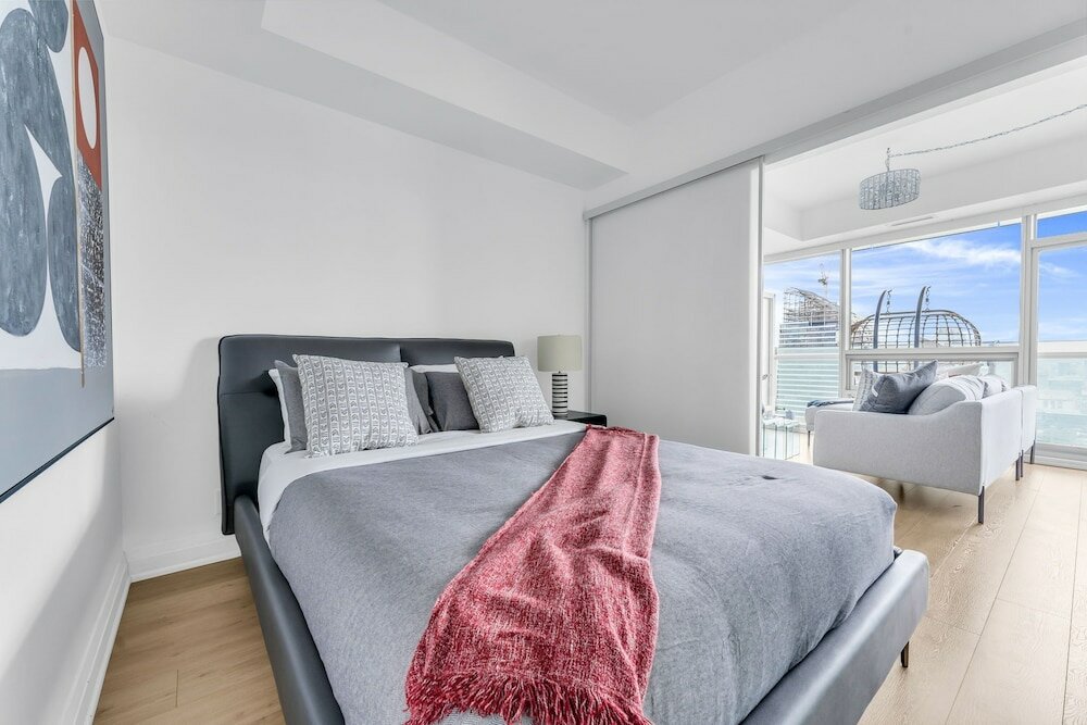 Фото The Harbour Toronto