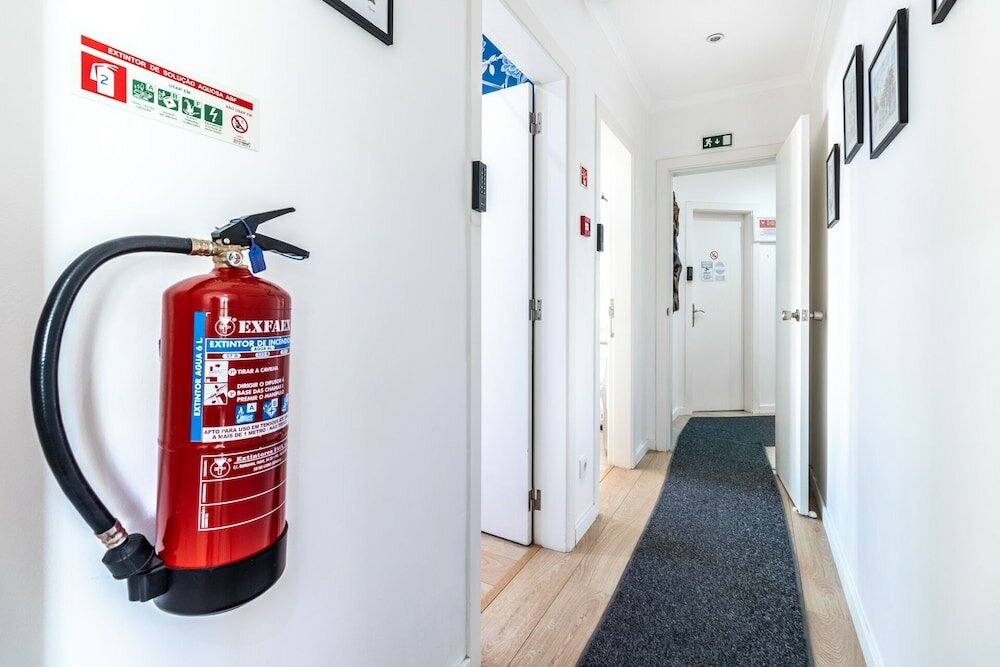 Фото Lisbon Terrace Suites for Large Groups