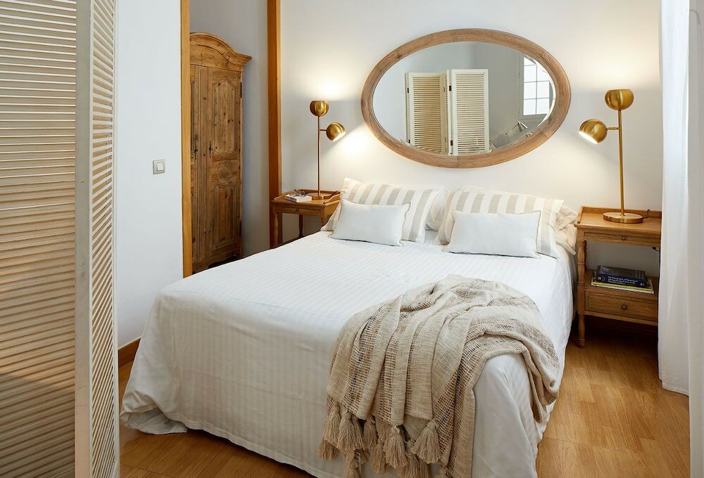 Фото Lodgingmalaga Plaza de la Constitución