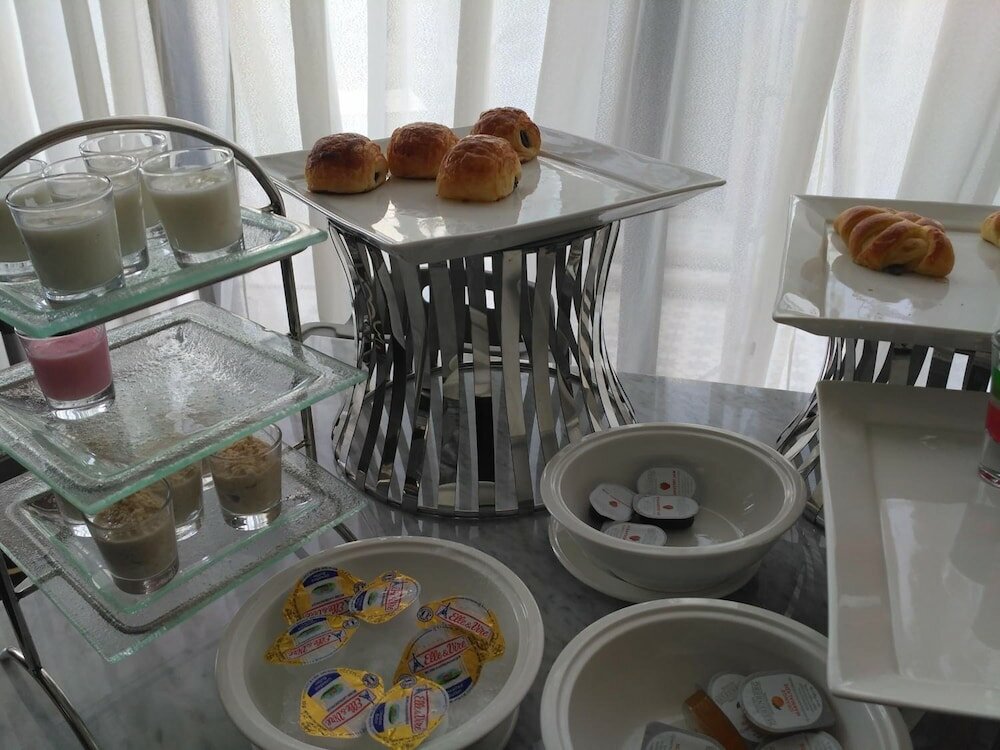 Фото Grandhika Hotel Semarang