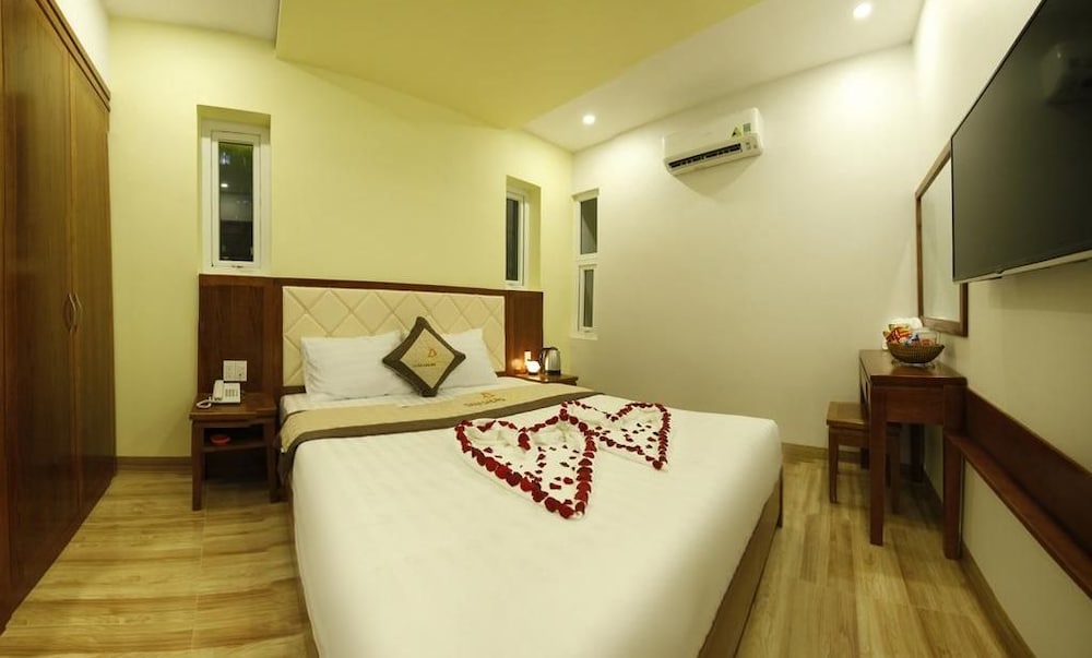 Фото Dana Sailing Hotel