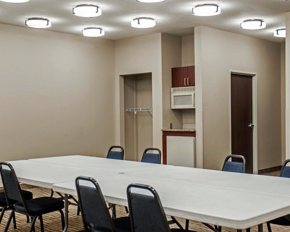 Фото Quality Inn & Suites near St. Louis and I-255