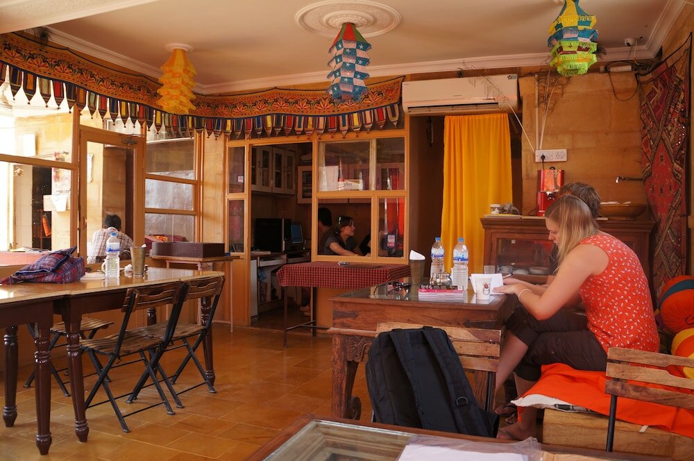 Фото Hotel Shahi Palace