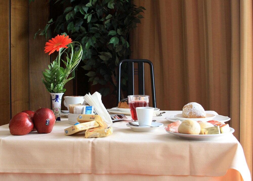 Фото Euro Hotel