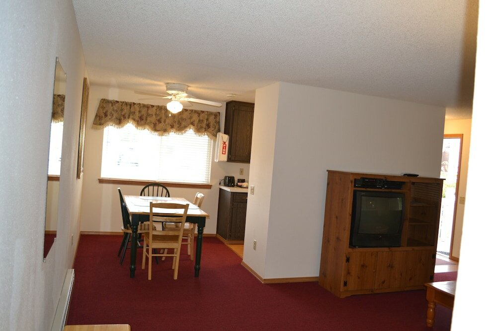 Фото Anaco Bay Inn