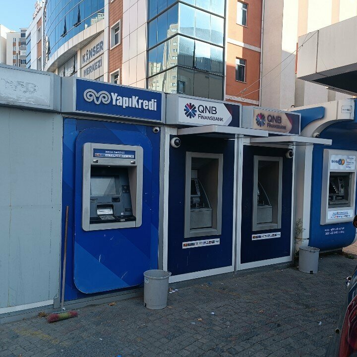 ATM Qnb Bank, Istanbul, photo