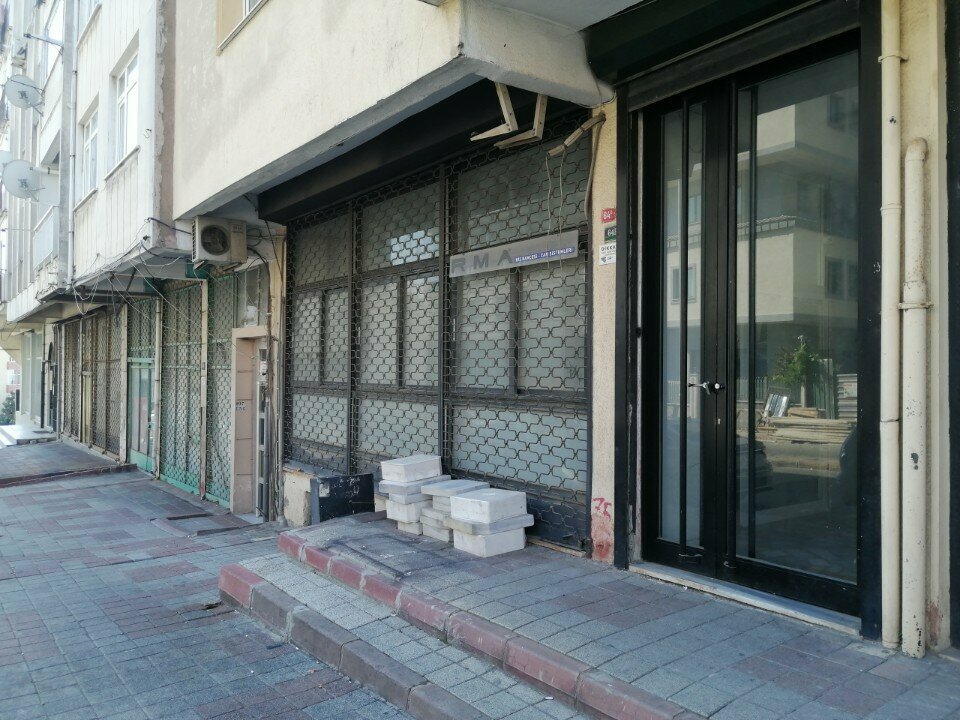 هياكل الإطار والمظلة Rma Balkon ve Camlama Sistemleri ، اسطنبول، صورة