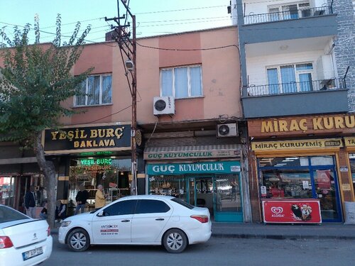 Güç Kuyumculuk Fotoğraf 2