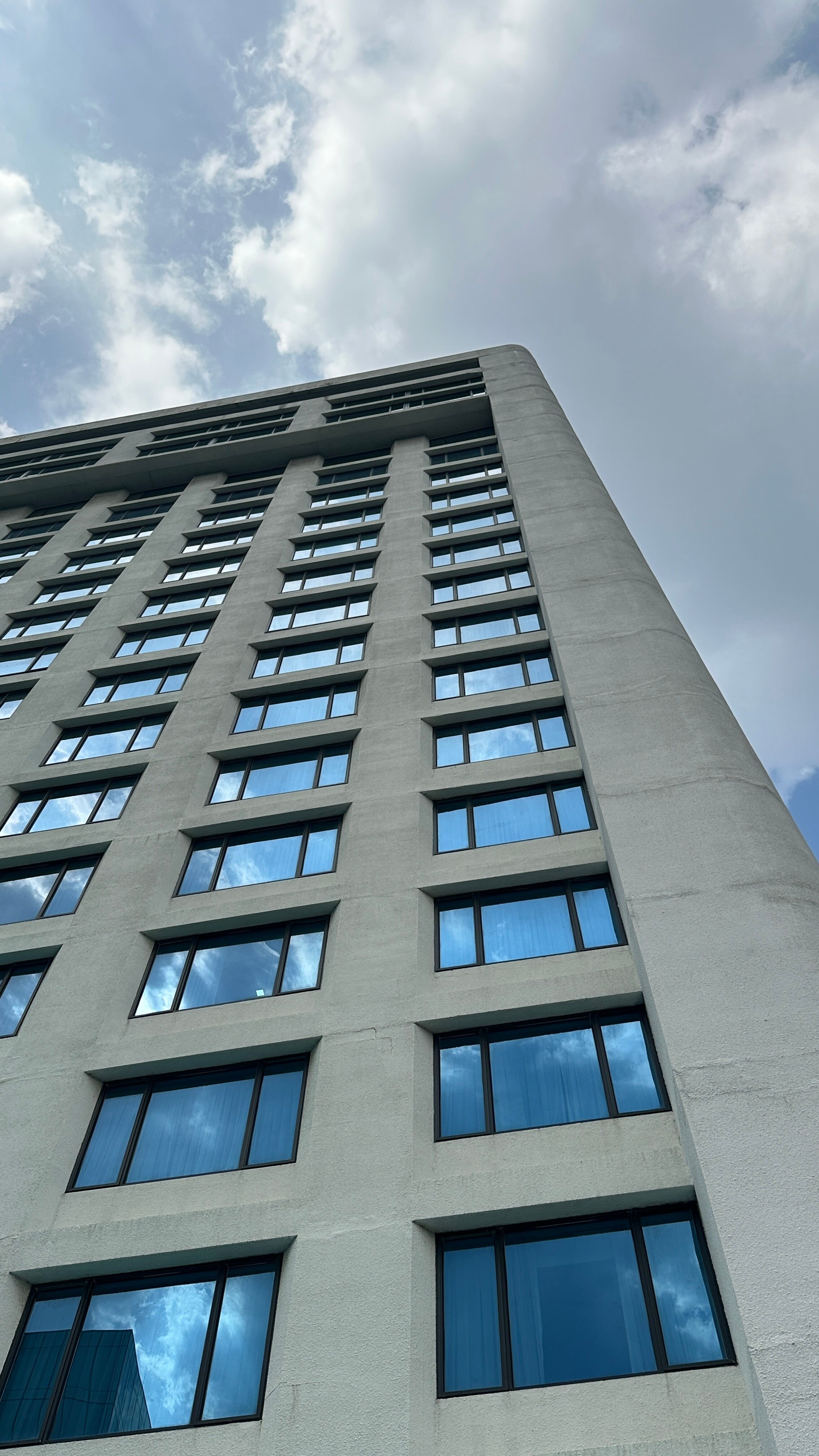 Фото Golden Tulip Sovereign Hotel