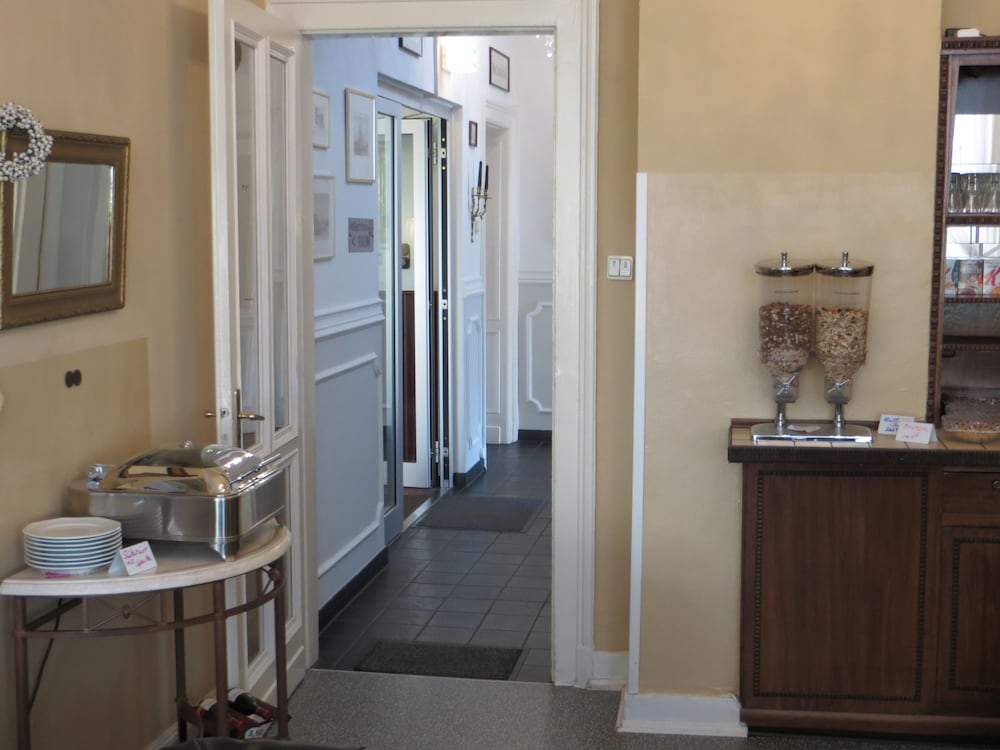 Фото Hotel Kronprinzen