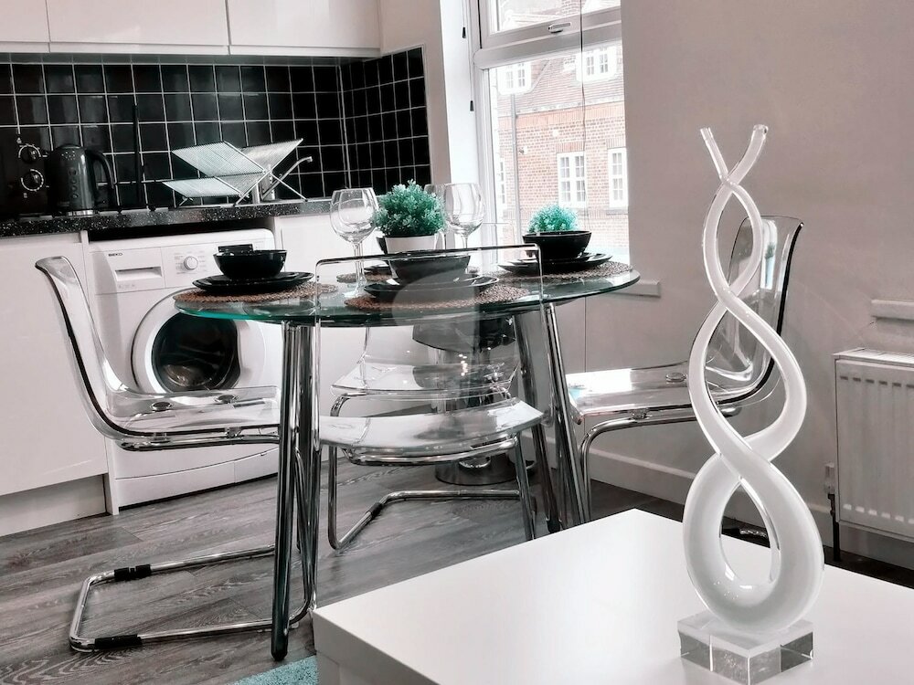 Фото Chiltern Apartment