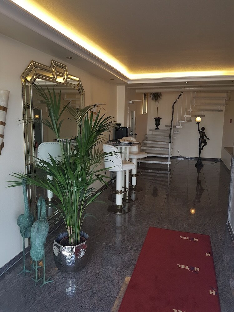 Фото Hotel Am Elbufer