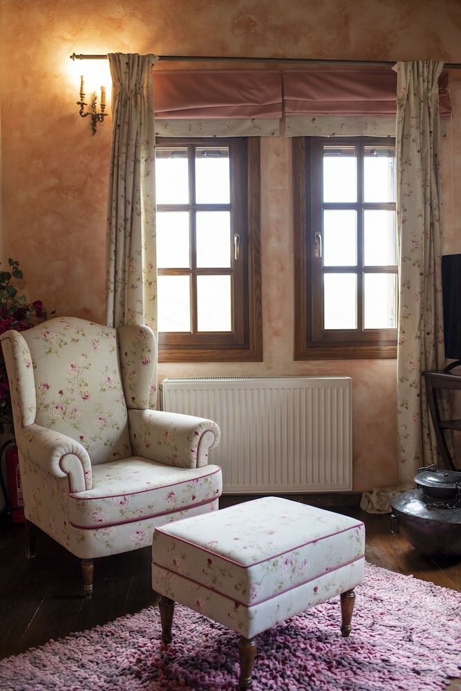 Фото To Stefani tis Makrinas