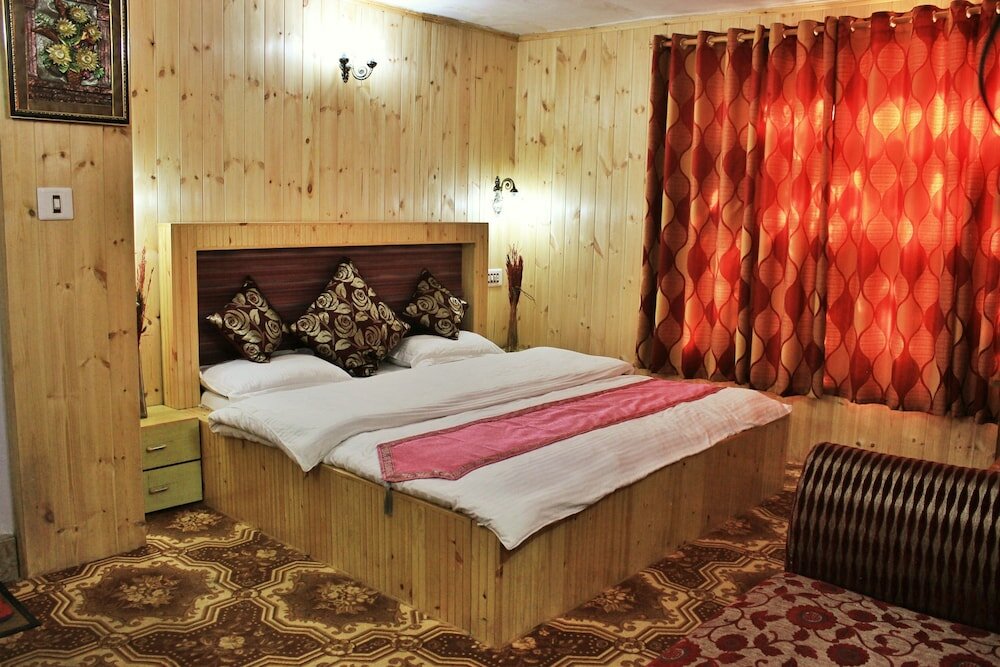 Фото Walisons Hotel