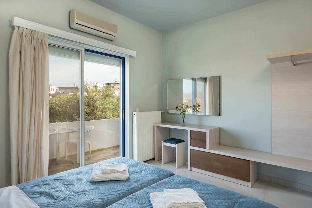 Фото Esplanade Apartments