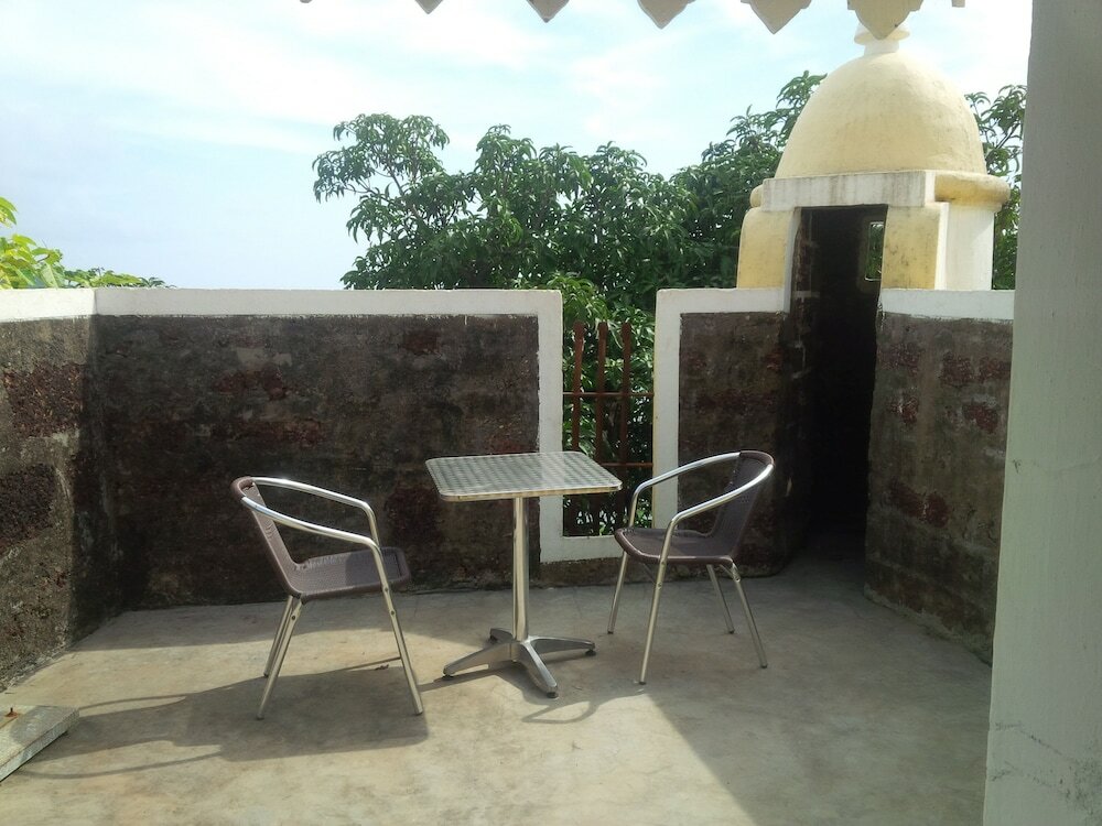 Фото Fort Tiracol Heritage Hotel