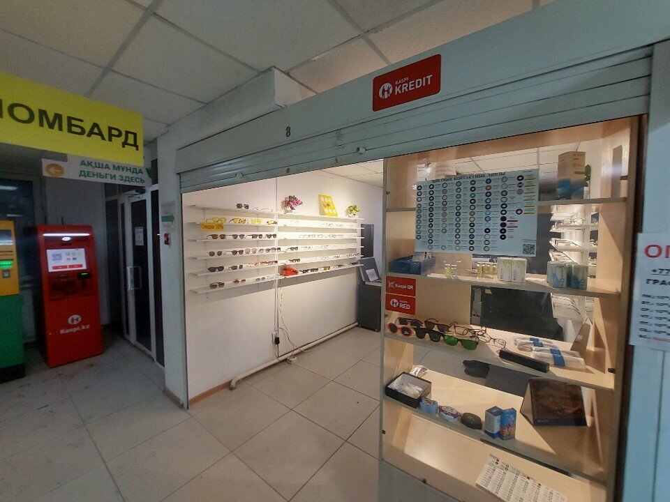 Opticial store Erekshe optics, Astana, photo