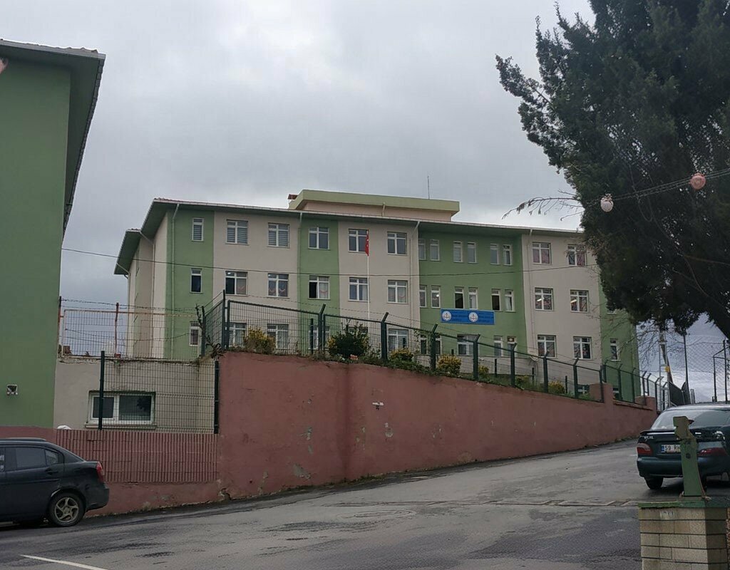 School Ihsaniye Ihsan Akdogan Middle School, Catalca, photo